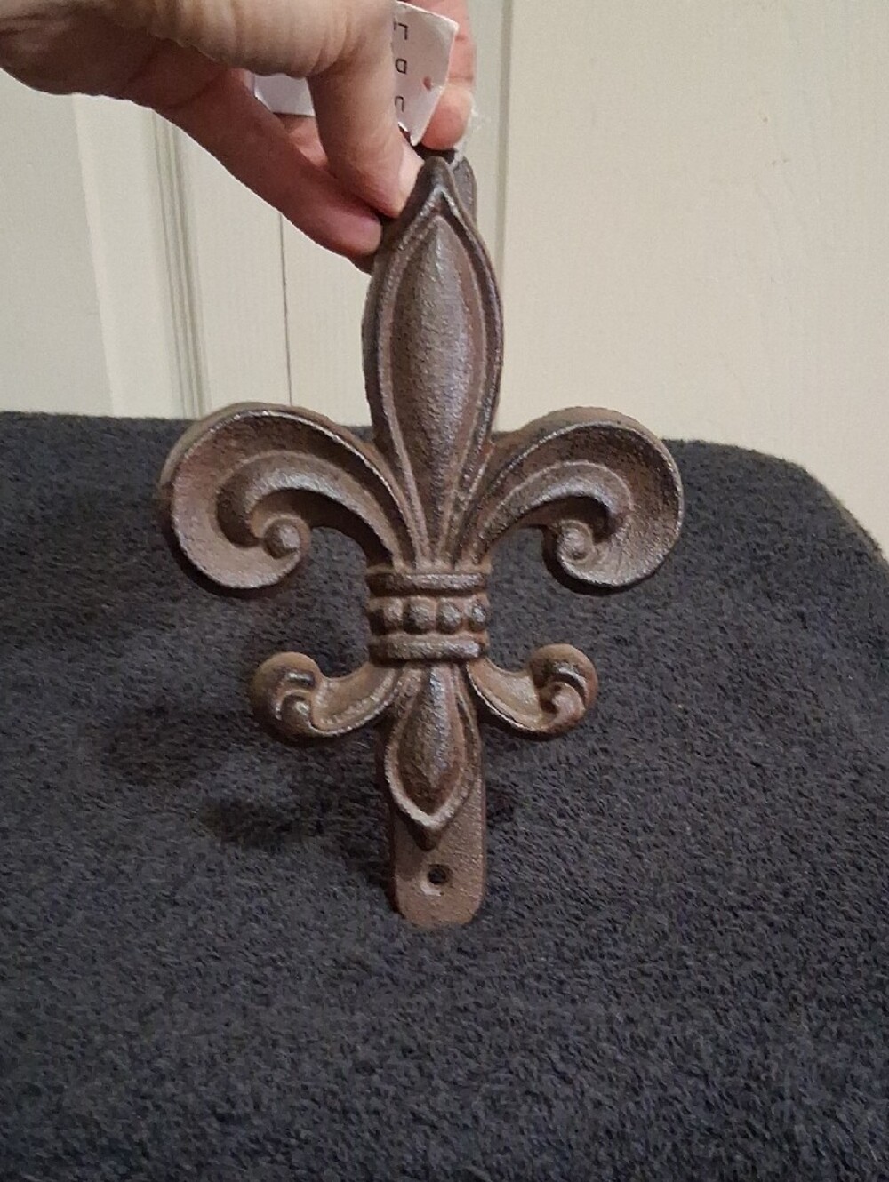 Cast Iron Fleur-de-Lis Door Knocker - Rust Brown - 8 X 5 - Picture 8 of 9